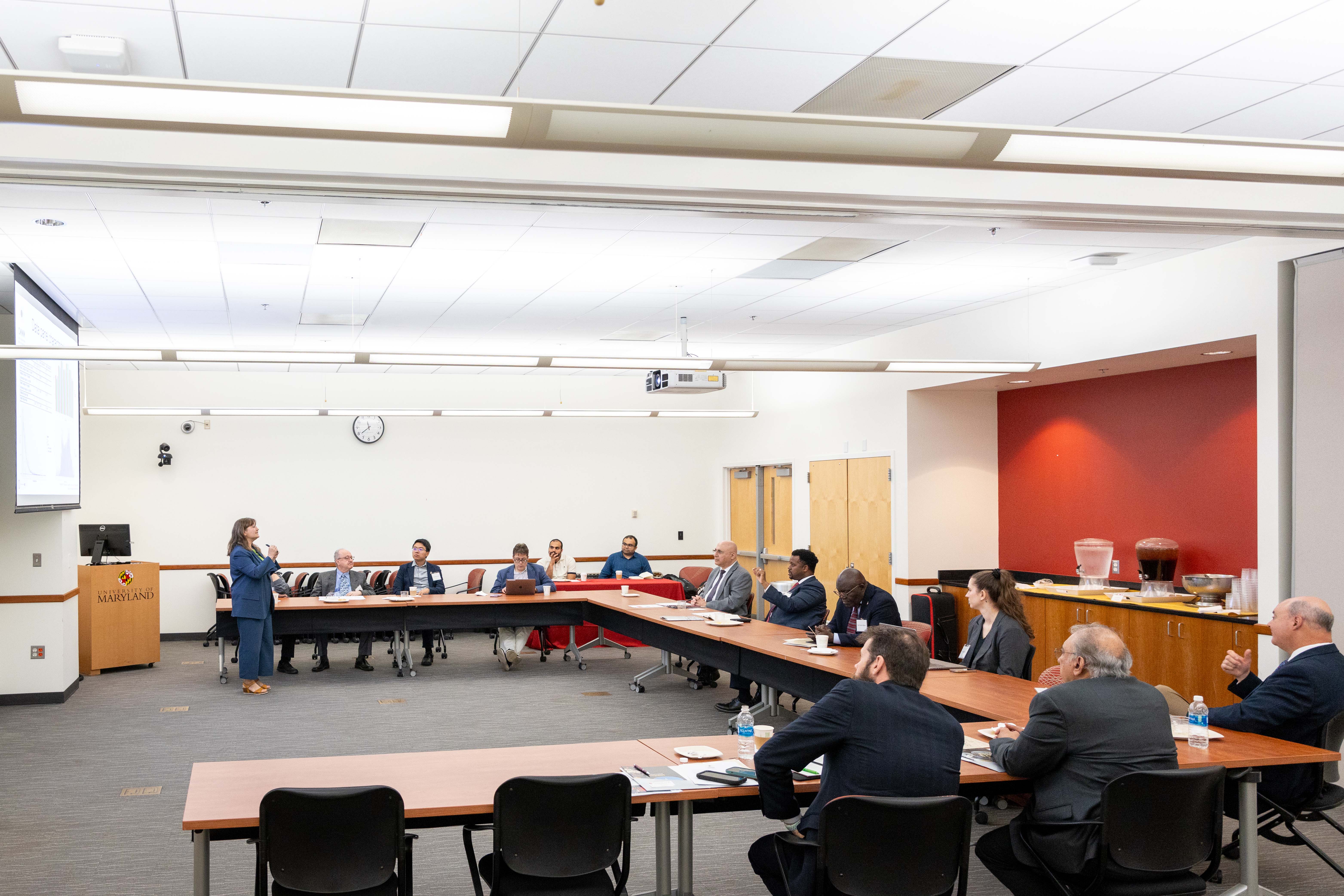 CMMM/USDOT visit full room